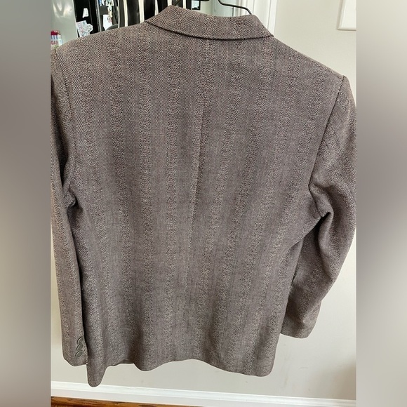 Yves Saint Laurent, man sport coat/ Jacket. Pre owned size 42 /44 - Picture 2 of 7